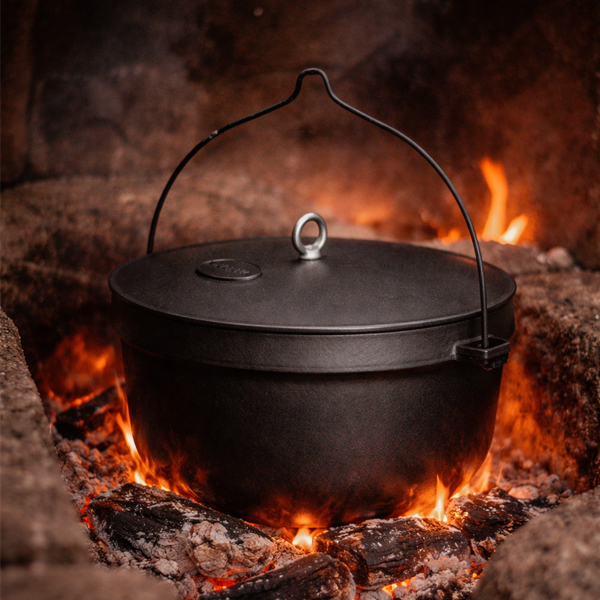 Чугунный котел Plamen 10 л, с крышкой