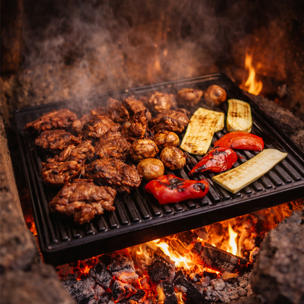 Противень-гриль для запекания большой Plamen 42х40 см, чугунное с эмалевым покрытием.